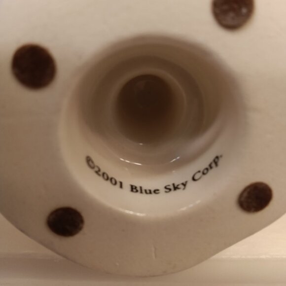 NIB: VINTAGE CLAYWORKS CERAMIC ORNAMENT "White & Gold 2002" - SA20299 - Picture 4 of 5